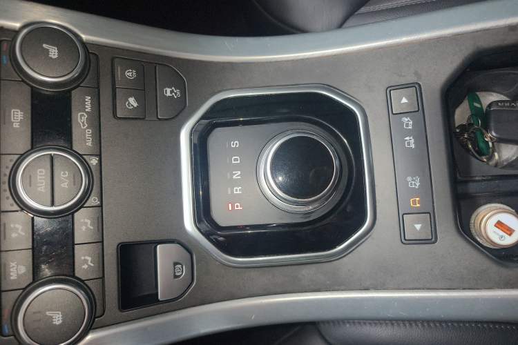 Used Land Rover Range Rover Evoque 2018 200PS PURE New Fashion Edition