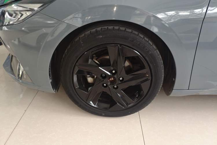 Used Hyundai Elantra 2021 1.5L CVT LUX Prestige Edition
