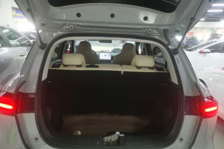 Used Wuling Bingo PLUS 2024 330 km Range Five-Seater Version