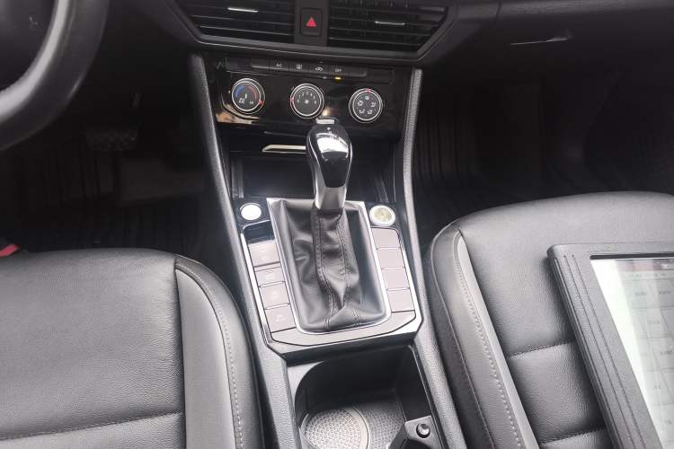 Used Volkswagen Sagitar 2020 280TSI DSG Comfort Version China VI Standard Gear Lever