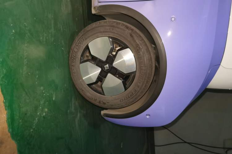 Used Baojun KiWi EV 2023 Edition Strawberry Bear Limited Edition Lithium Iron Phosphate
