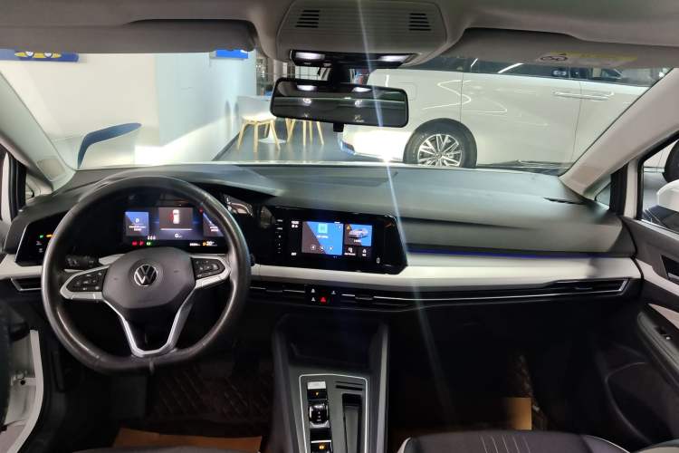 Used Volkswagen Golf 2023 Facelift 280TSI DSG Pro Headliner