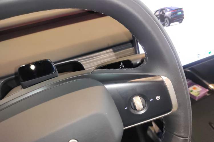 Used ONVO L60 2024 60 kWh Rear-Drive Version Gear Lever