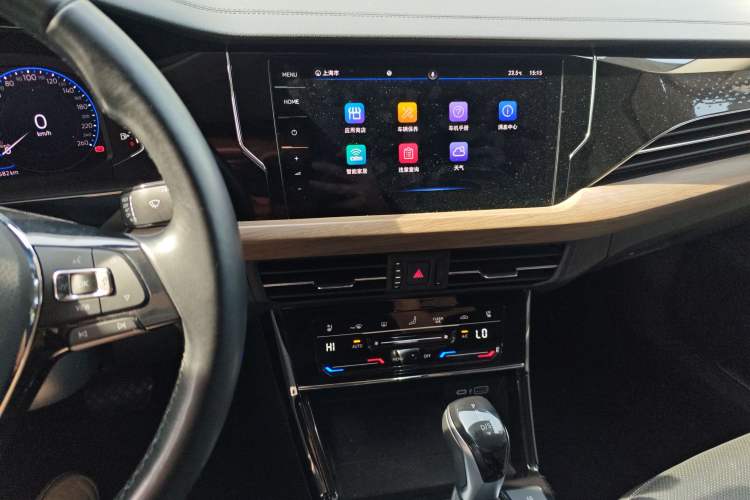 Used Volkswagen Passat 2021 380TSI Luxury Edition Audio And AC Panel