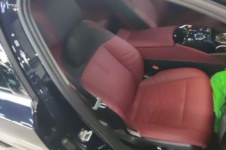 Used BMW 5 Series 2024 530Li Luxury Edition M Sport Package