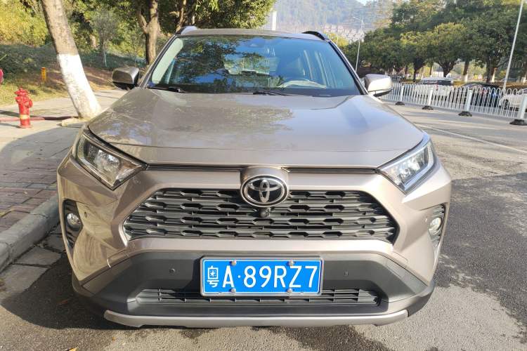 Used Toyota RAV4 2021 2.0L CVT Two-Wheel Drive Fashion PLUS Edition
