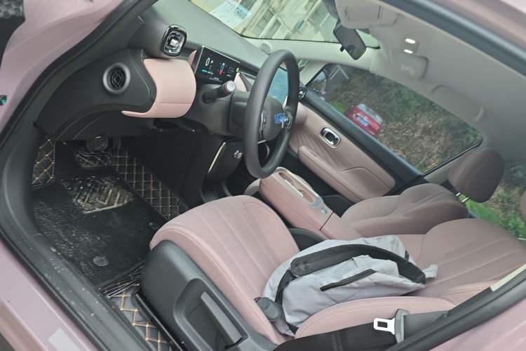 Used AION UT 2025 330 Starlight Edition
