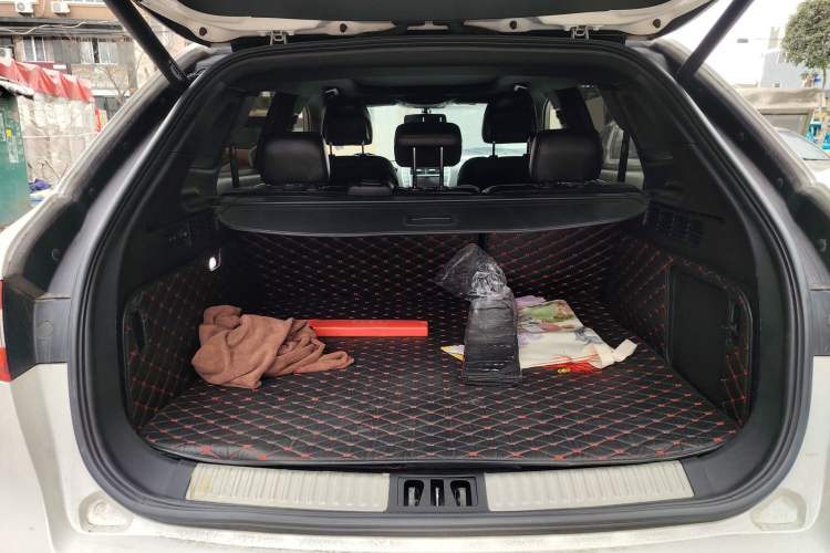 Used Lincoln MKX 2017 2.0T Two-Wheel Drive Deluxe Edition