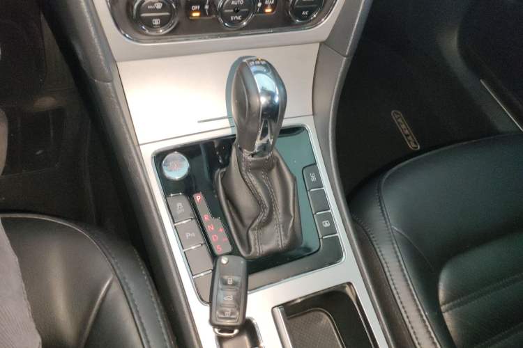 Used Volkswagen Passat 2014 1.8TSI DSG Prestige Edition