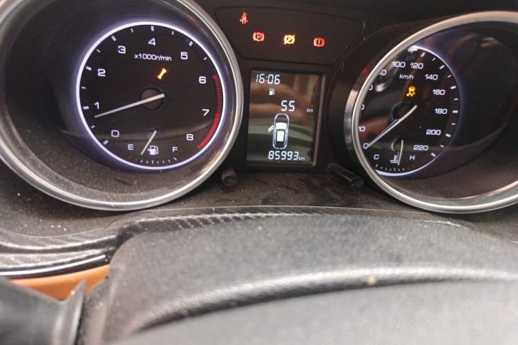 Used Zotye T300 2017 1.5L Manual Luxury Model Odometer Close Up