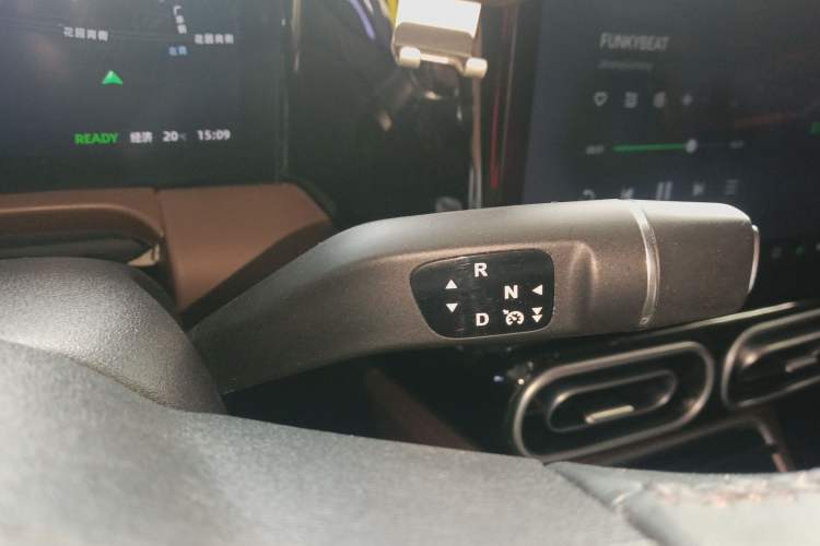 Used Leapmotor C01 2022 Rear-Drive Long-Range Version Gear Lever