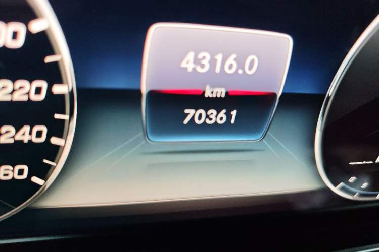 Used Mercedes-Benz E-Class 2018 Facelift E 200 L Sport Edition
