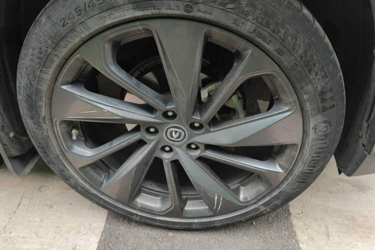Used CHANGAN UNI-T 2020 1.5T Flagship Version Right Front Wheel Hub