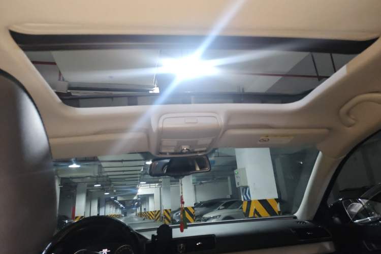 Used Volkswagen Passat 2015 1.8TSI DSG Prestige Edition Headliner