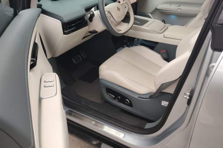 Used Hyptec HT 2023 670 Rear-Drive Ultra-High-Voltage NDA Version
