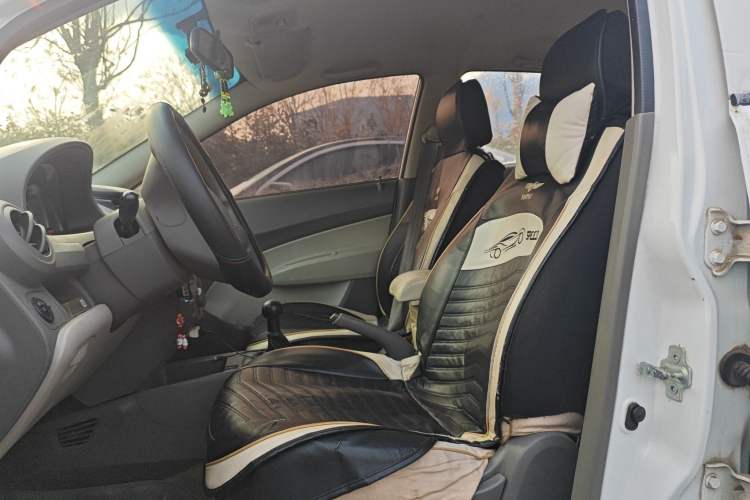 Used Chevrolet Sail 2013 Hatchback 1.2L Manual Warm Edition