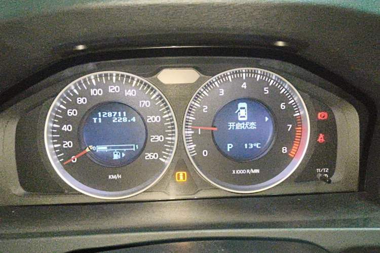 Used Volvo S60 2012 T5 Zhiya Edition Instrument Cluster