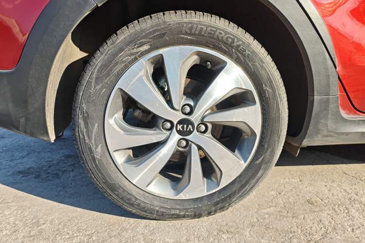 Used Kia KX Cross 2017 1.4L AT GLS
