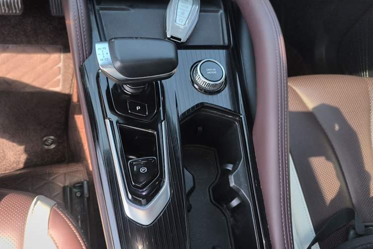 Used Geely Auto Monjaro L 2021 2.0TD DCT EVO Two-Wheel Drive Smart Luxury Version Gear Lever