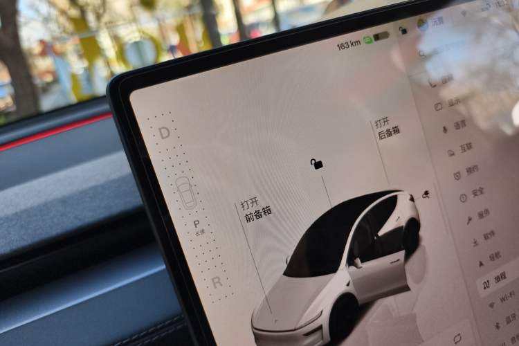 Used Tesla Model Y 2025 Rear-Wheel-Drive Version
