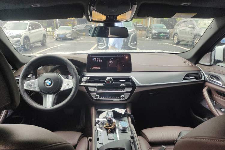 Used BMW 5 Series 2021 530Li Luxury Edition M Sport Package Headliner
