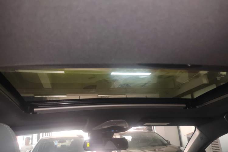 Used Toyota IZOA 2020 2.0L Yi Xiang CARE