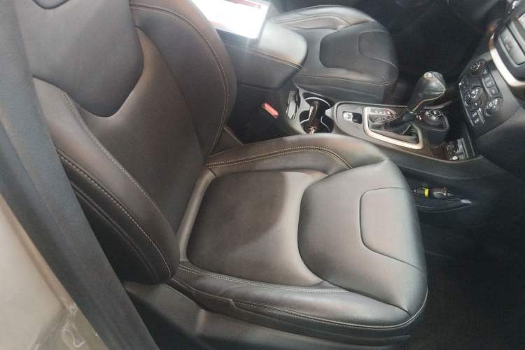 Used Jeep Cherokee 2017 2.4L Professional Smart Edition
