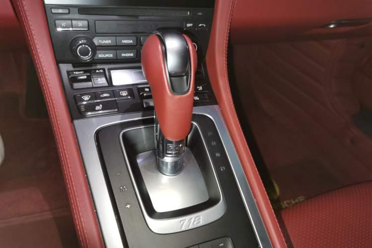 Used Porsche 718 2022 Boxster 2.0T
