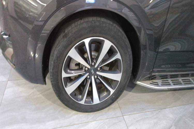 Used Li Auto ONE 2020 Extended-Range 6-Seater Version Left Front Wheel Hub