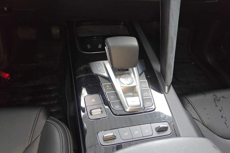 Used BYD Song Pro New Energy 2019 DM 1.5T Four-Wheel Drive Performance Edition Deluxe Model Gear Lever