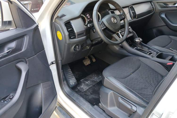 Used Skoda Kodiaq 2018 Facelifted TSI330 5-Seater Two-Wheel-Drive Comfort Edition