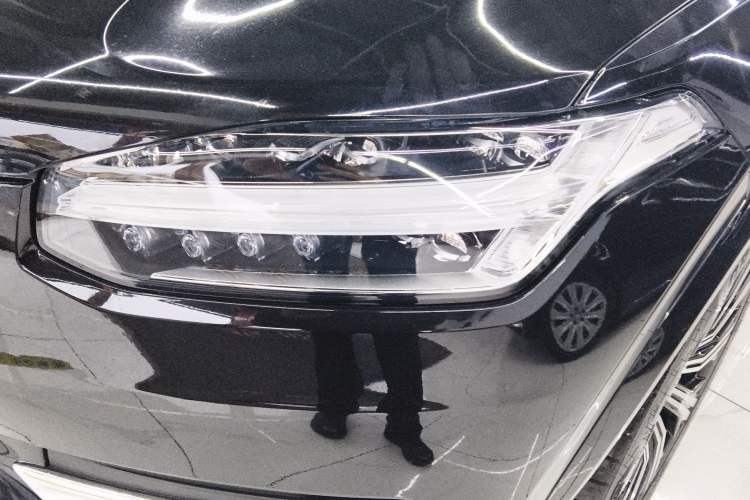 Used Volvo XC90 2021 B5 SmartDrive Luxury Edition 5-seater Left Front Headlight