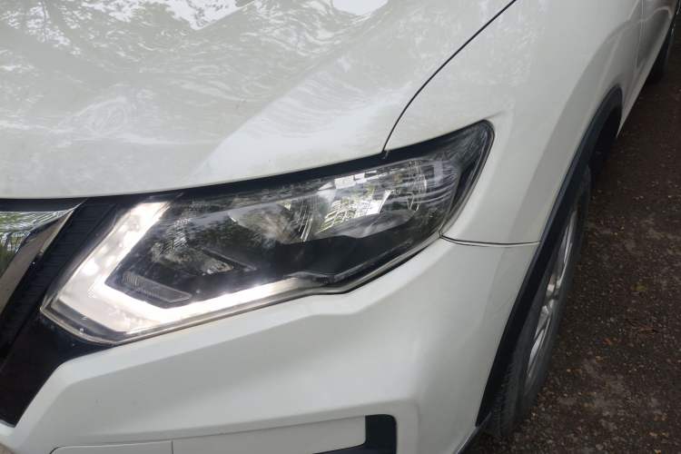 Used Nissan X-Trail 2017 2.0L CVT Comfort Edition 2WD Left Front Headlight