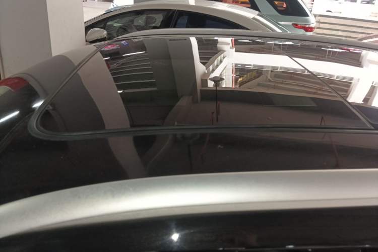 Used Zotye SR7 2016 1.5T CVT Cube Heart Edition China V Standard