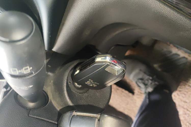 Used Peugeot 3008 2013 1.6THP Automatic Trend Edition Vehicle Key