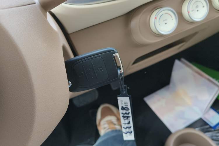 Used Wuling Hongguang MINIEV 2025 Four-Door Version Advanced Edition
