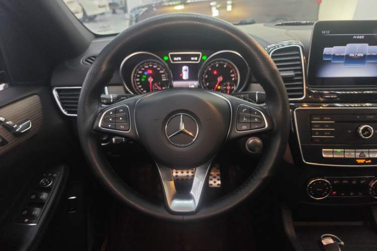 Used Mercedes-Benz GLE 2018 GLE 320 4MATIC Dynamic Edition Collector's Edition
