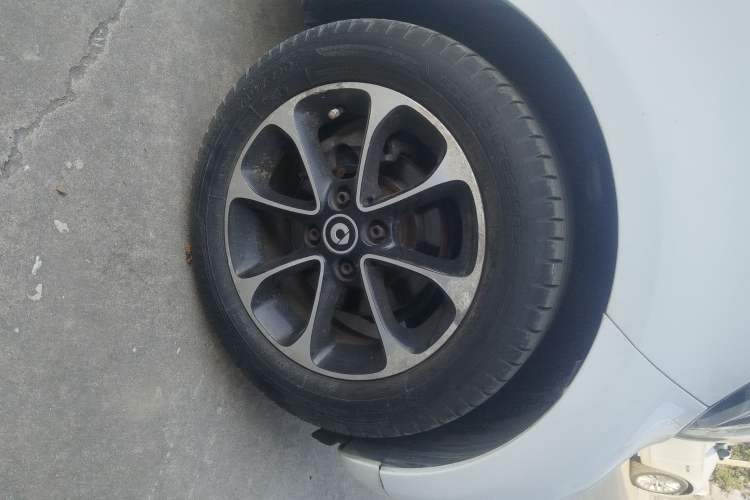 Used smart fortwo 2015 1.0L 52 kW hardtop Dynamic version
