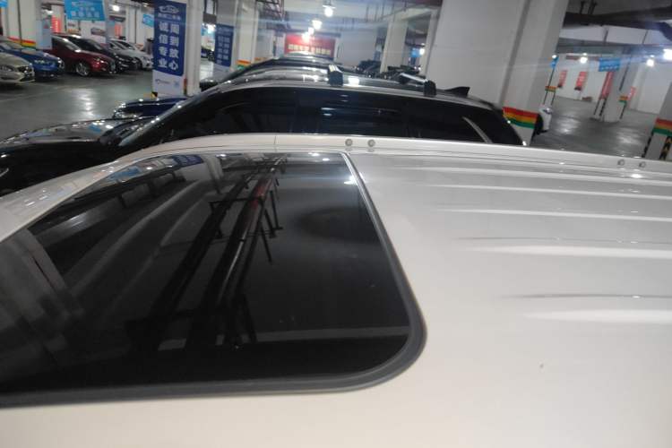 Used Mitsubishi Outlander 2019 2.0L Two-Wheel Drive Comfort Edition 5 Seats China VI Standard Roof