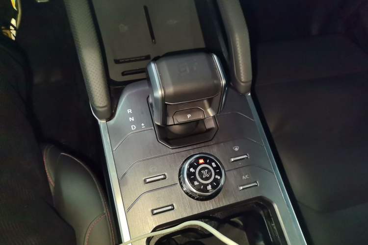 Used JETOUR Traveler 2023 2.0T All-Wheel Drive CrossPRO+