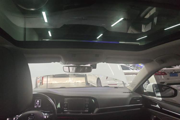 Used Volkswagen Sagitar 2020 280TSI DSG Luxury Version China VI Standard Headliner