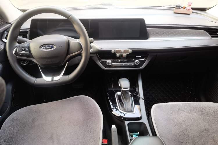 Used Ford Escort 2021 1.5L Automatic Diamond Edition
