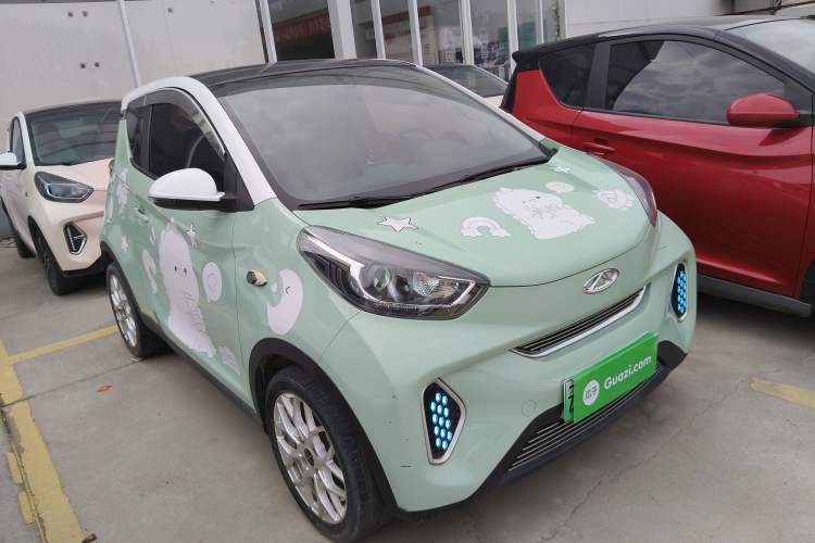 Used Chery QQ Little Ant 2022 Sweet Pink Edition Half-Sugar Version Lithium Iron Phosphate 29.2 kWh 30 kW 301 km Front Right 45 Deg
