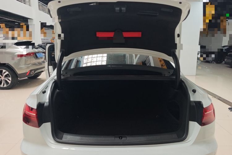 Used Audi A4L 2020 40 TFSI Luxury Dynamic Model
