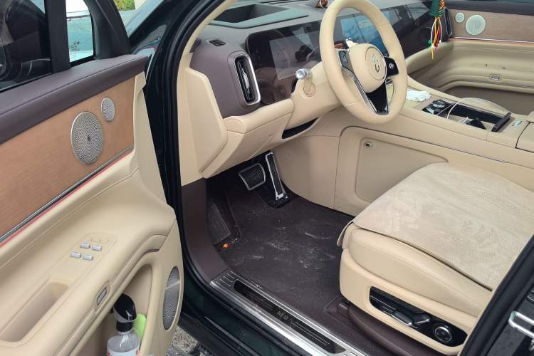 Used Hima AITO M9 2024 Range-Extended Ultra Version 42 kWh 6-Seater Model Driver Seat