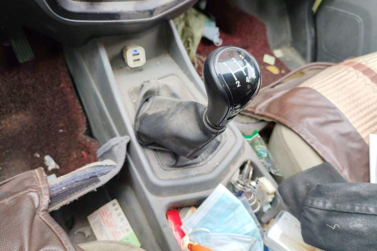 Used Wuling Zhengcheng 2015 1.5L Comfort L3C Gear Lever