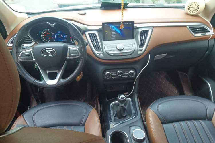 Used Soueast DX7 2015 1.5T Manual Luxury Model
