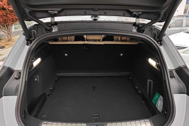 Used Nio ET5T 2023 75 kWh Touring Trunk