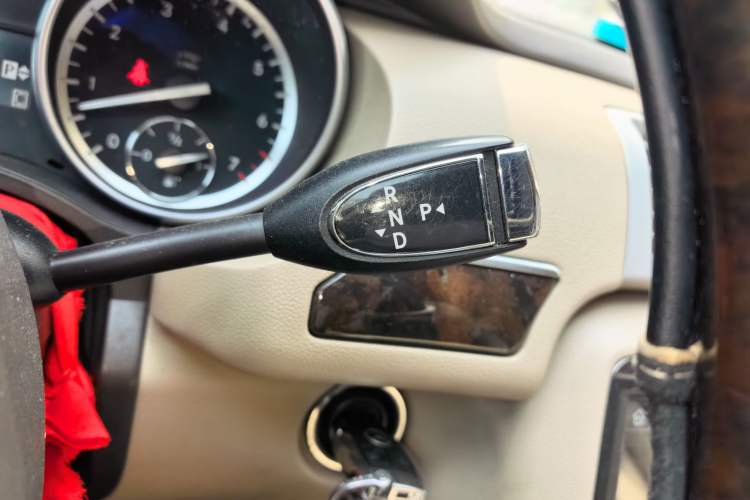 Used Mercedes-Benz R-Class 2010 R 300 L Business Model