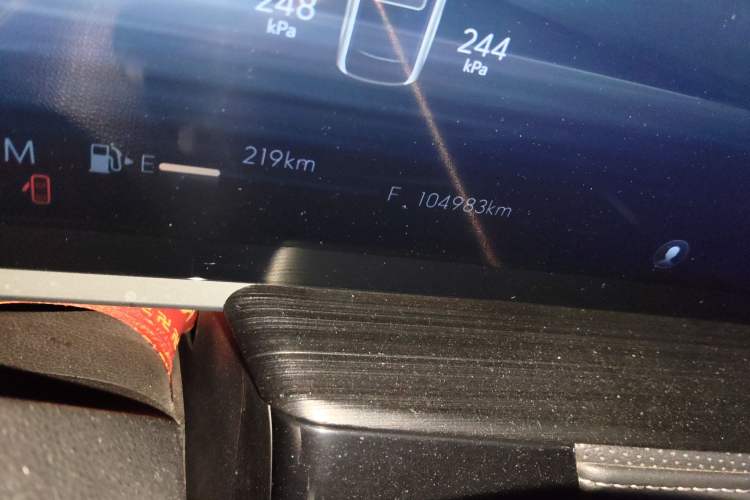 Used Buick LaCrosse 2023 28T Enjoyment Edition Odometer Close Up